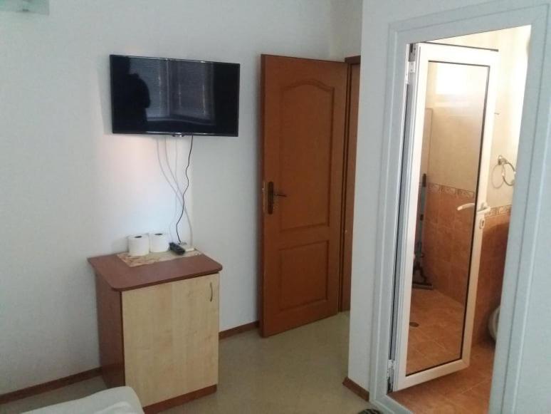 פומורי Guest House Ralitsa מראה חיצוני תמונה