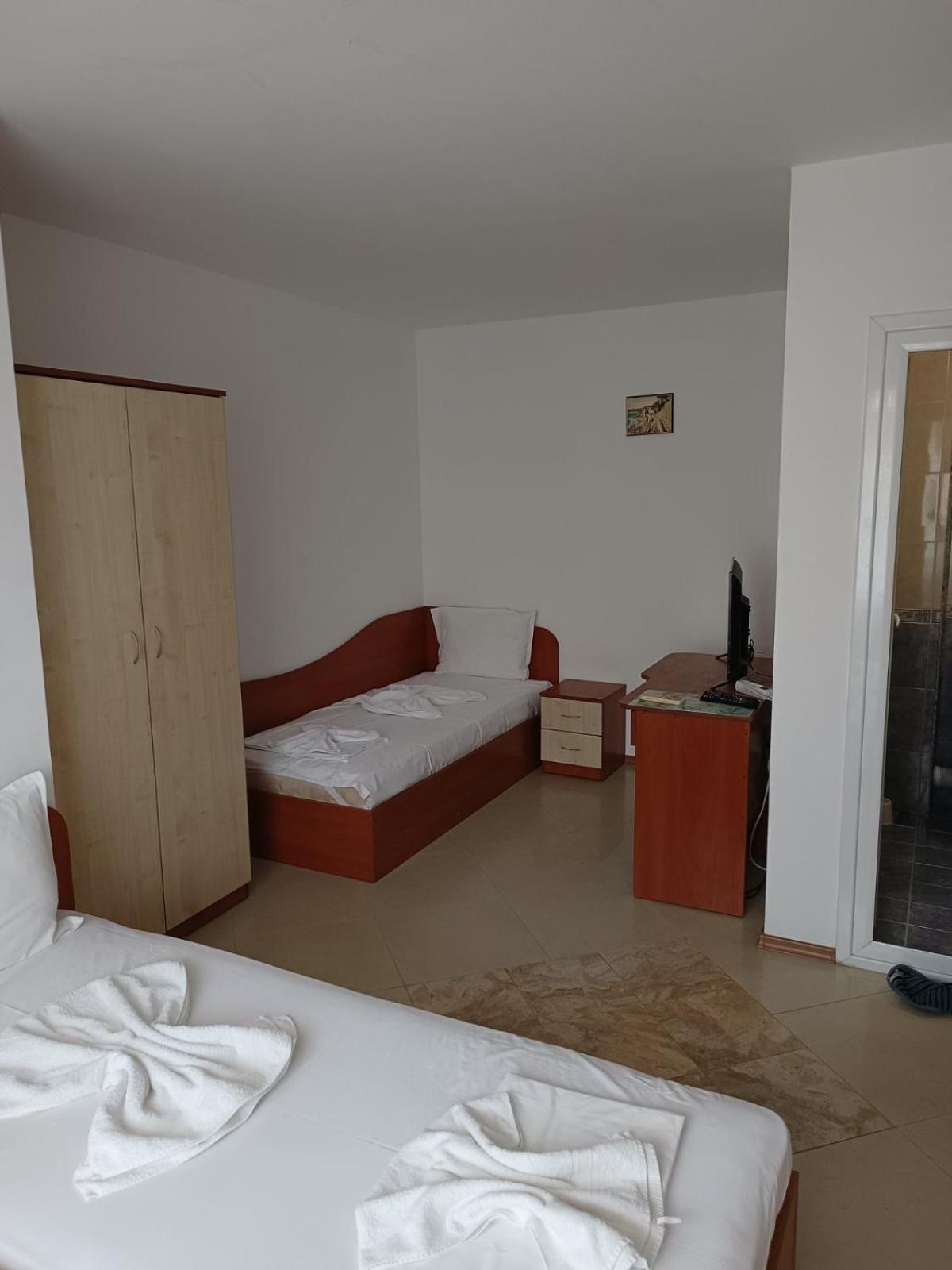 פומורי Guest House Ralitsa מראה חיצוני תמונה