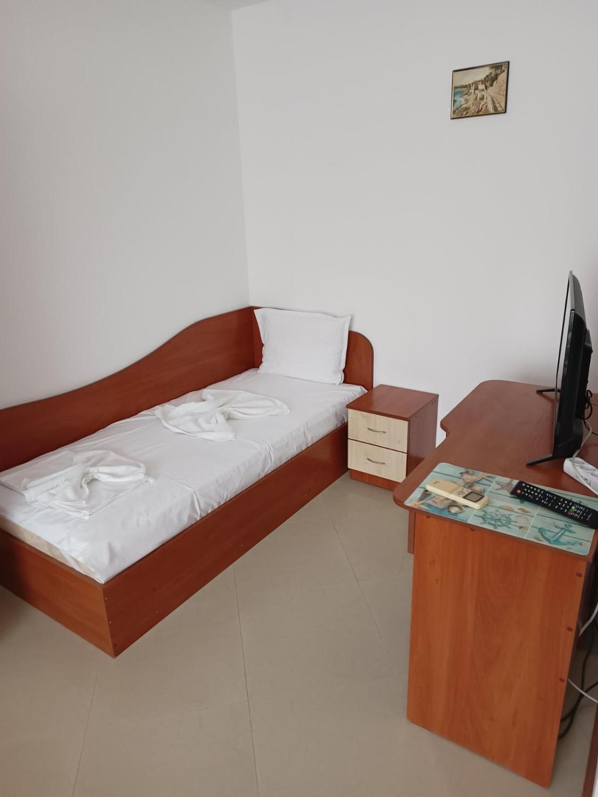 פומורי Guest House Ralitsa מראה חיצוני תמונה