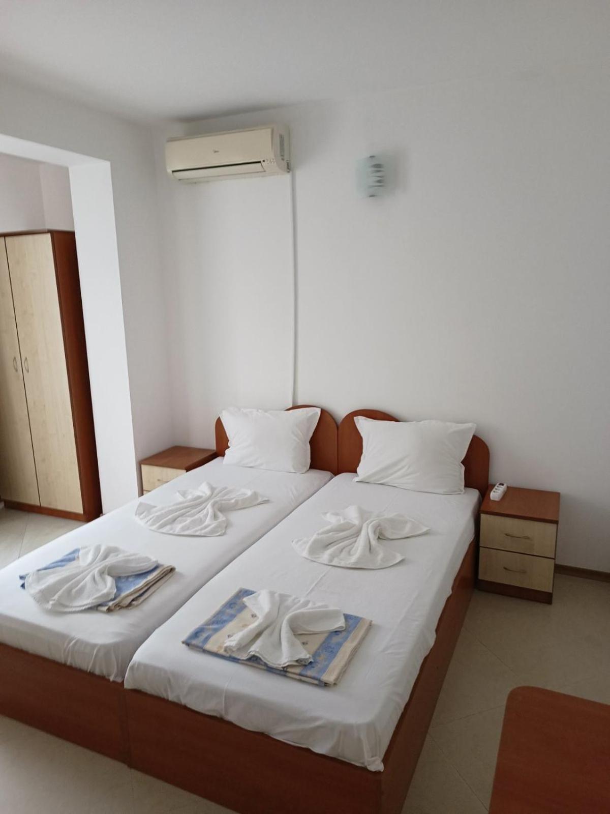 פומורי Guest House Ralitsa מראה חיצוני תמונה
