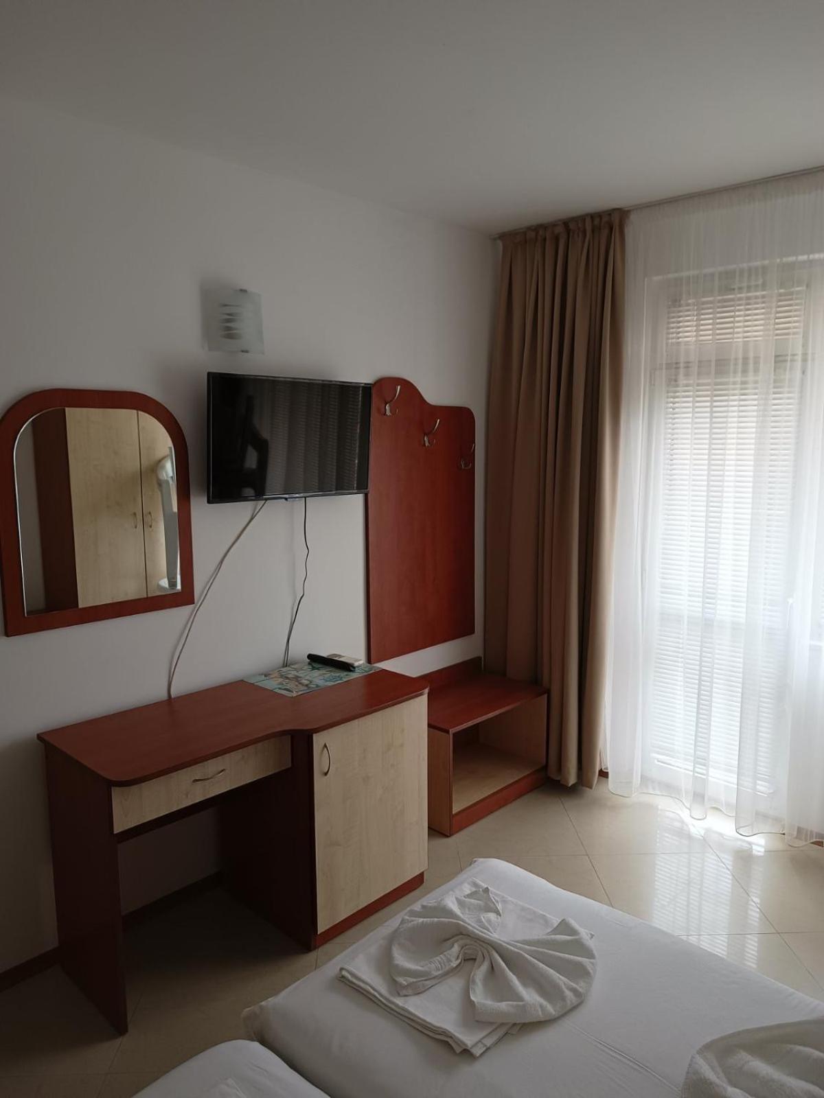 פומורי Guest House Ralitsa מראה חיצוני תמונה