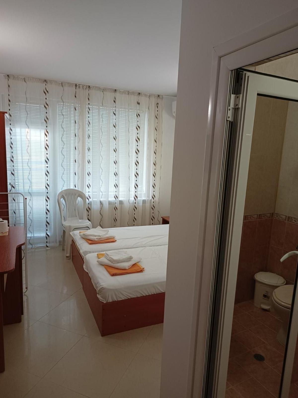פומורי Guest House Ralitsa מראה חיצוני תמונה