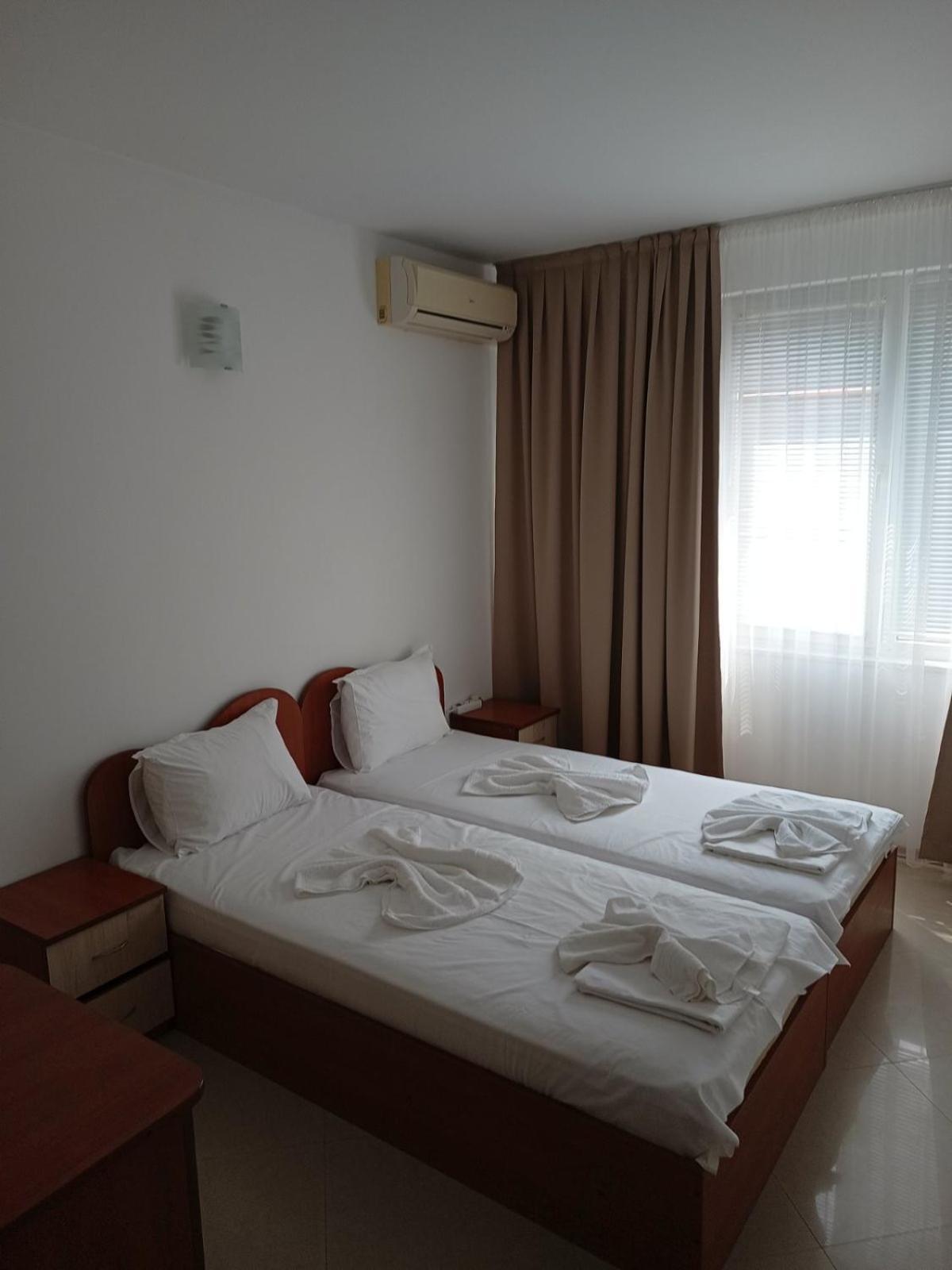 פומורי Guest House Ralitsa מראה חיצוני תמונה